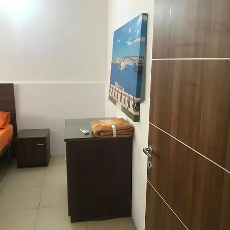 Swieqi Ubm *
